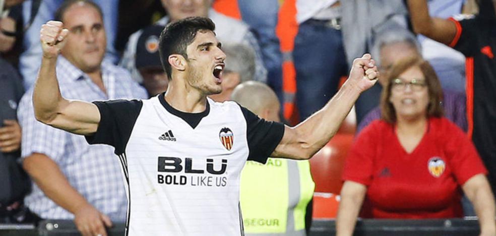 El PSG cuenta con la venta de Guedes al Valencia