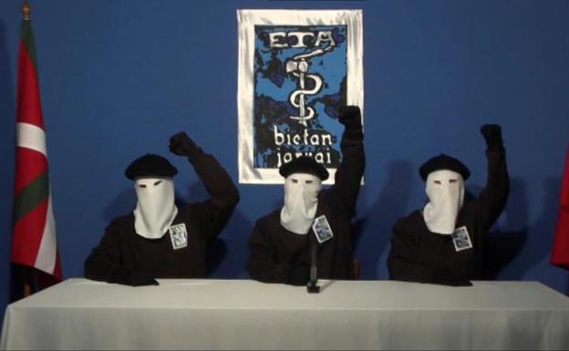 El perdón selectivo de ETA provoca el rechazo de las asociaciones de víctimas