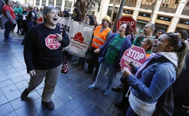 El Congreso aprueba la ley del desahucio exprés de viviendas okupadas