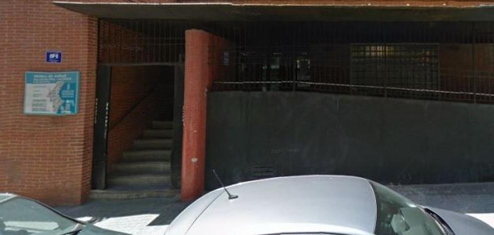 Un incendio obliga a desalojar un centro de salud en Valencia