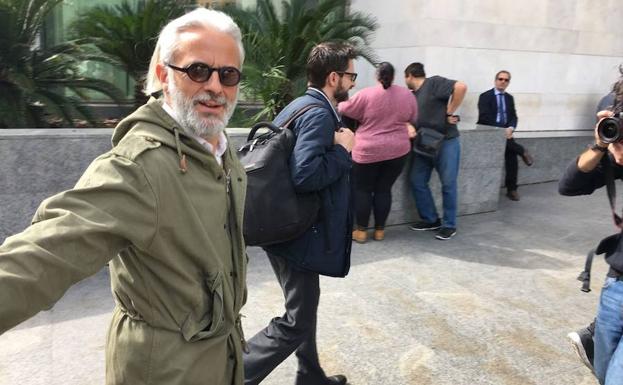 Benavent asegura que Vicente Betoret también recibió sobres con dinero de comisiones