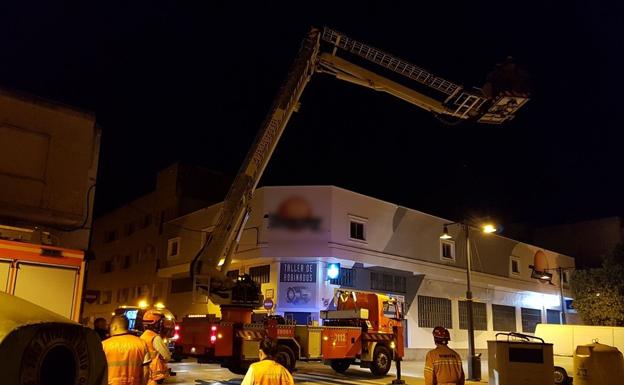 Agreden con bates a un vecino de l'Alcúdia tras asaltar un comercio de semillas de marihuana