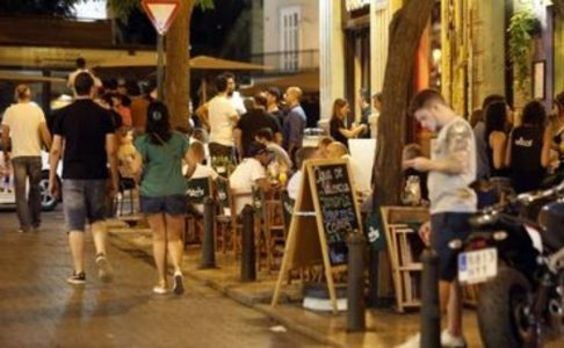 Cómo trabajan los alcaldes de noche que Valencia quiere importar