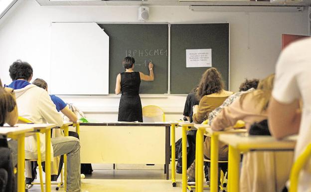 La Generalitat incluye dos nuevas asignaturas obligatorias en 2º de Bachillerato y aumenta el inglés oral en la ESO