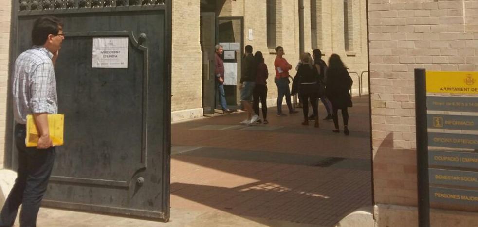 Un error en las cuentas bancarias impide a 3.300 vecinos pagar el IBI en Valencia