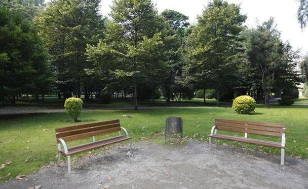 Sorprendidos dos hombres de 87 y 93 años manteniendo sexo oral en un parque de Gijón