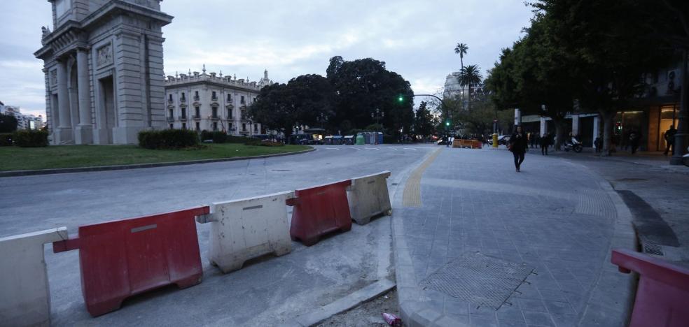 Cultura alerta del exceso de autobuses en la nueva parada de Porta de la Mar