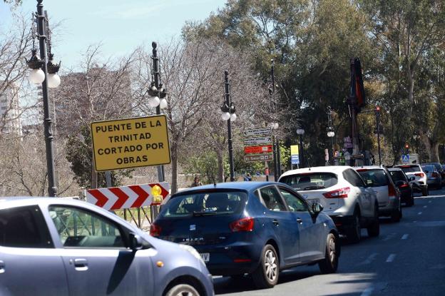 Las obras en la marginal derecha convierten Blanquerías en un embudo