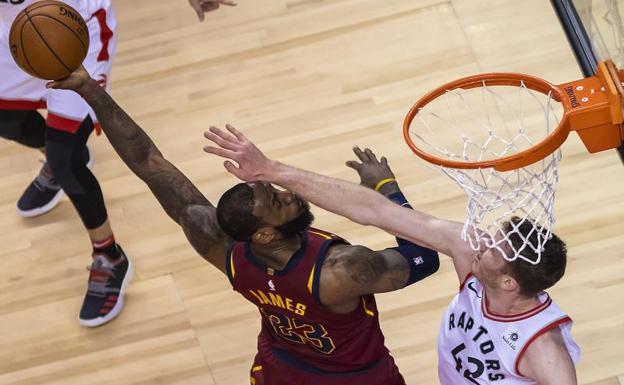 Otro triple-doble de James y un nuevo triunfo de Cavaliers