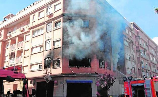 Encarcelan al hombre que incendió la casa de su expareja en Albal