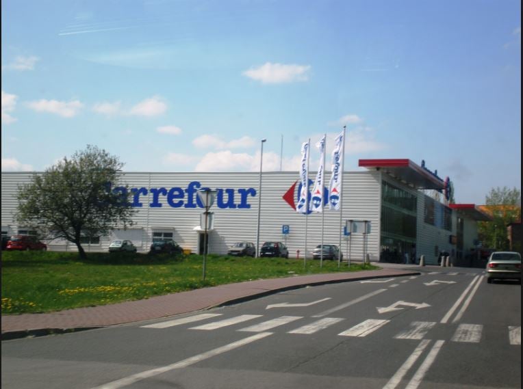 Carrefour compra seis centros comerciales en España, uno en Alicante, por 182 millones