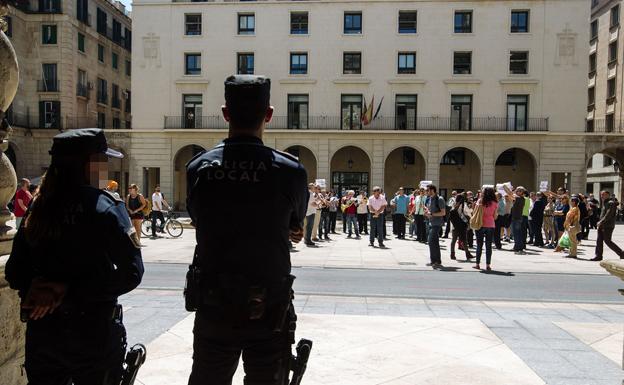 Condenado a 22 años un guardia civil por tratar de envenenar con insecticida a una compañera y a su hijo de 3 años