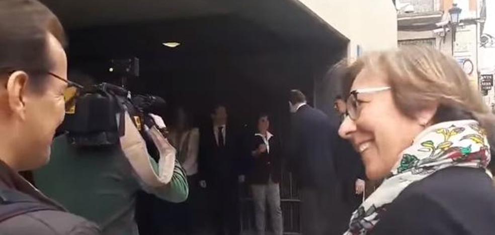 Dimite la editora de Informativos de TVE en Valencia por no poder emitir el vídeo de la portavoz de Rajoy