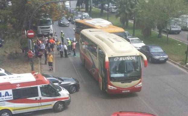 Un nuevo accidente en la avenida del Cid se salda con 9 heridos