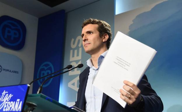 La juez del 'caso máster' investiga el grado universitario de Pablo Casado