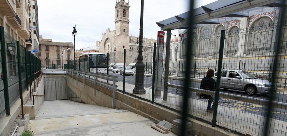 Las obras de Brujas eliminan las paradas de bus más próximas al Mercado Central