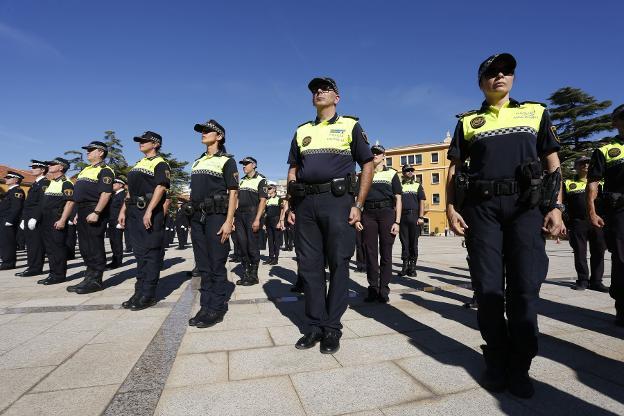 Uno de cada tres policías locales no podrá patrullar este año al superar la edad