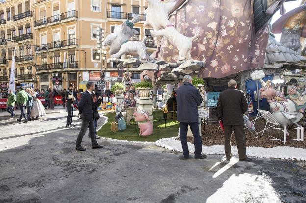 Las comisiones, reacias a restringir la altura de las piezas en el concurso de fallas