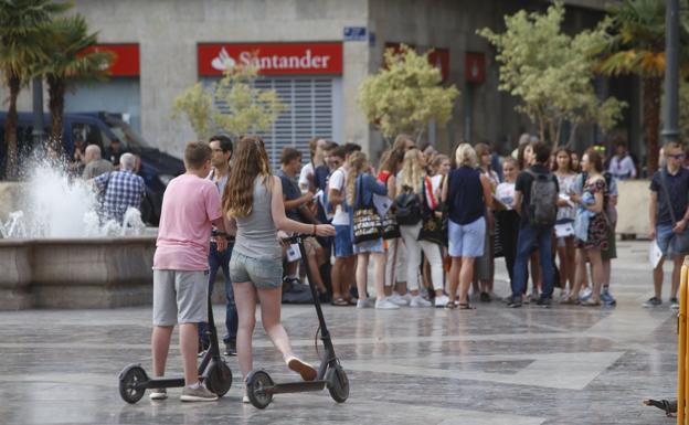 El Ayuntamiento de Valencia plantea aplicar la normativa de las bicicletas a los patinetes