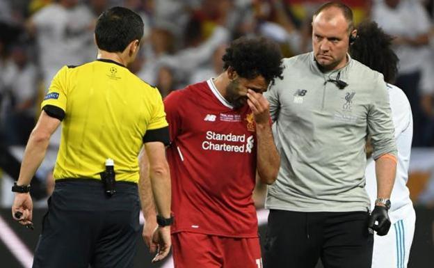 Salah en Valencia: la estrella del Liverpool se trata con el fisioterapeuta Rubén Pons