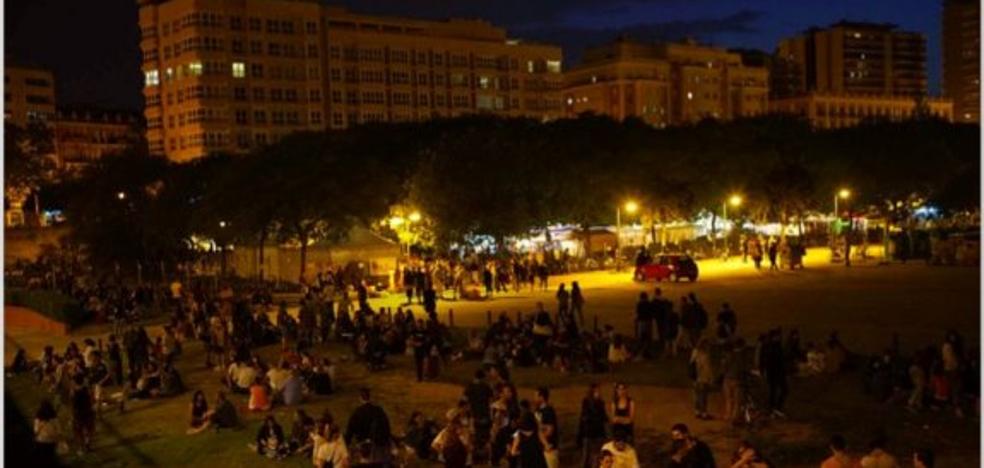 Vecinos de la Alameda piden refuerzo policial y de limpieza por la Feria Alternativa