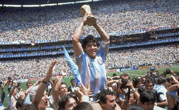 Maradona, el gran triunfo del '10'