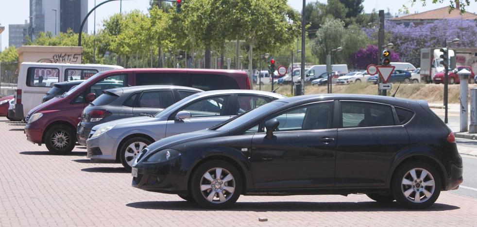 Aparcar, misión imposible en Valencia