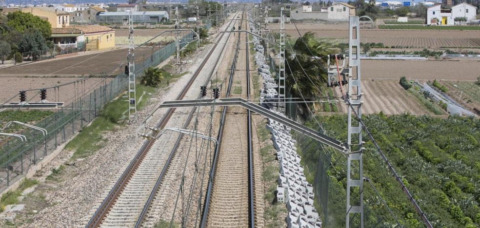 El corredor, el plan de Cercanías y el tren de la costa, otra vez en el aire