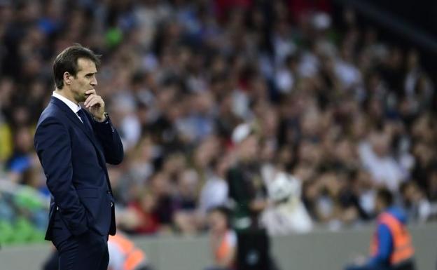 Lopetegui: «Tengo claro quién será el lateral derecho ante Portugal»