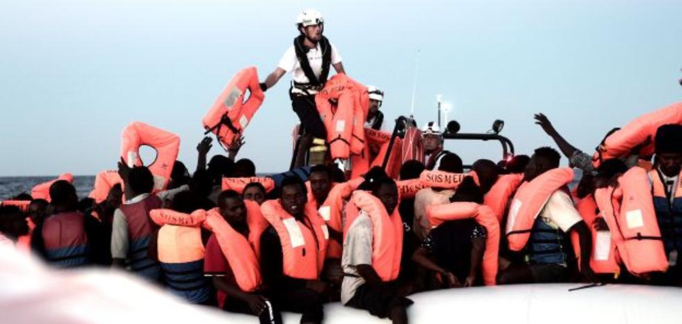Médicos Sin Fronteras avisa sobre el Aquarius: el barco está al límite de su capacidad