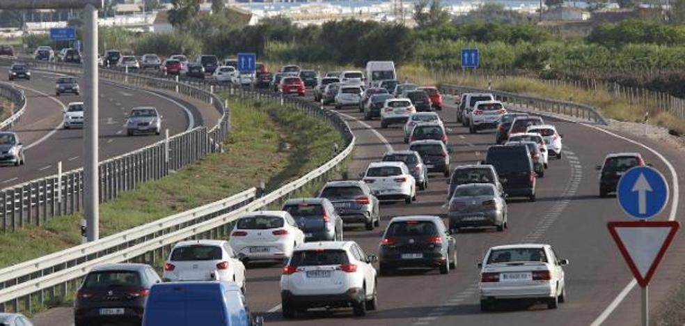 Un accidente atasca la V-21