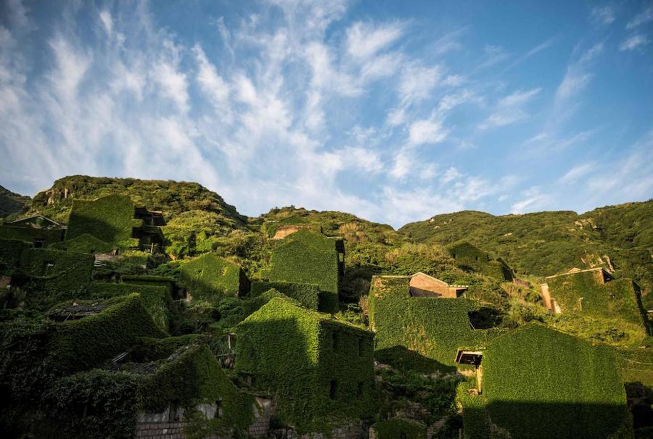 El inquietante y bello pueblo devorado por la Naturaleza