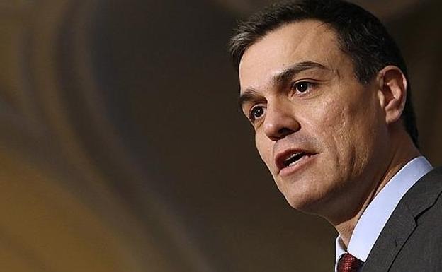 Pedro Sánchez prometió expulsar del PSOE a quien creara sociedades para pagar menos impuestos