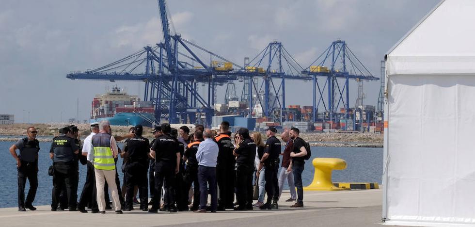 El primer barco de la flotilla del 'Aquarius' llegará a las 06.00 horas al puerto de Valencia