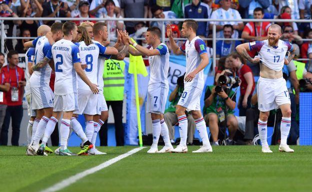 ¿Por qué todos los apellidos islandeses acaban en -son?