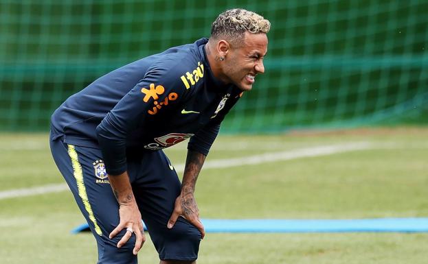 Alarma en Brasil por el tobillo de Neymar