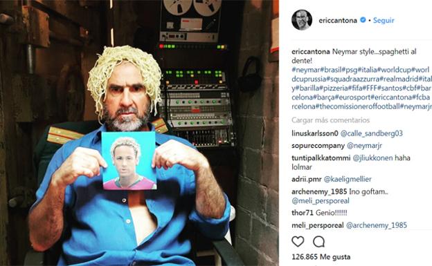 Éric Cantona se burla de 'espagueti' Neymar