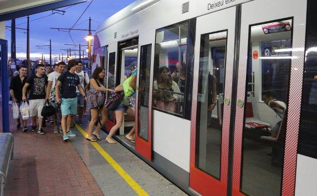 Horarios de metro y tranvía para la noche de San Juan en Valencia