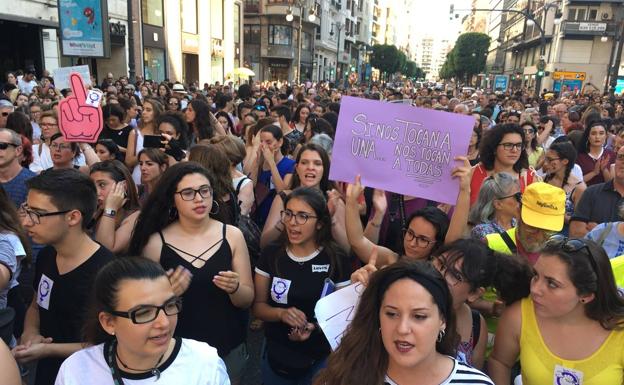 Manifestación en Valencia contra la puesta en libertad de 'La Manada'