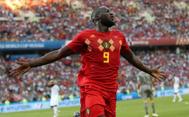 Bélgica se aferra a Lukaku para cerrar su billete a octavos