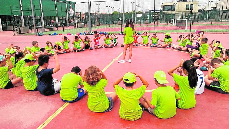 300 escolares participan en las Escuela Deportiva de verano de Alfafar