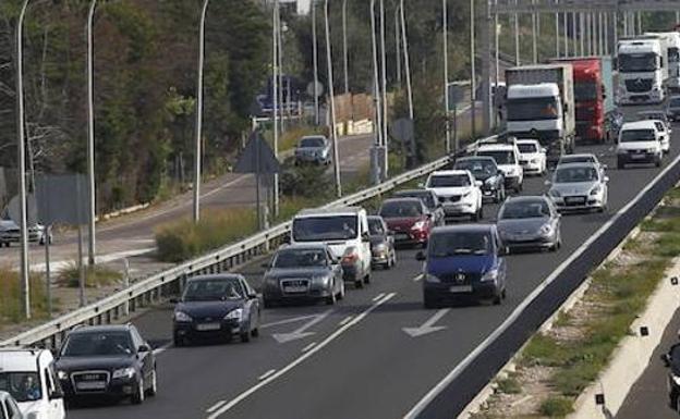 Hasta 4 kilómetros de retenciones en la A-3 por la operación salida de verano