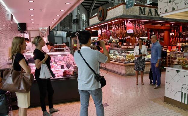 ¿Qué ha comprado la tripulación del barco de lujo en el Mercado Central de Valencia?