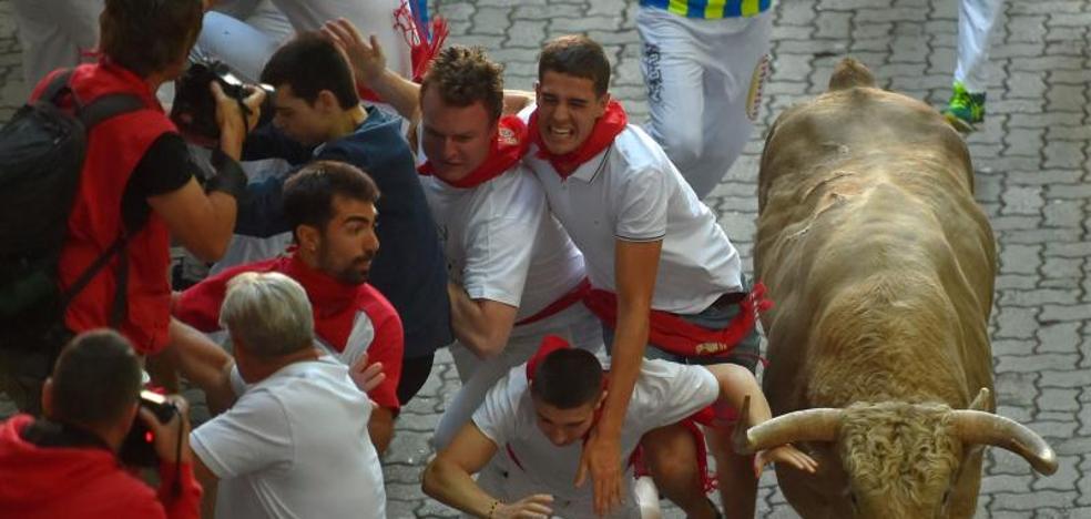 Un vecino de Rafelbunyol y otro de Onda, heridos en el encierro de los sanfermines