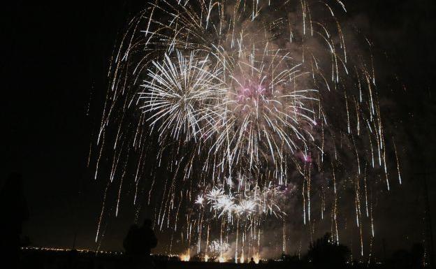 Un piromusical de cine para iluminar la Marina de Valencia