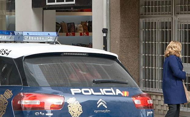 Seis años de cárcel por dar una paliza de madrugada al vigilante de un supermercado en Valencia