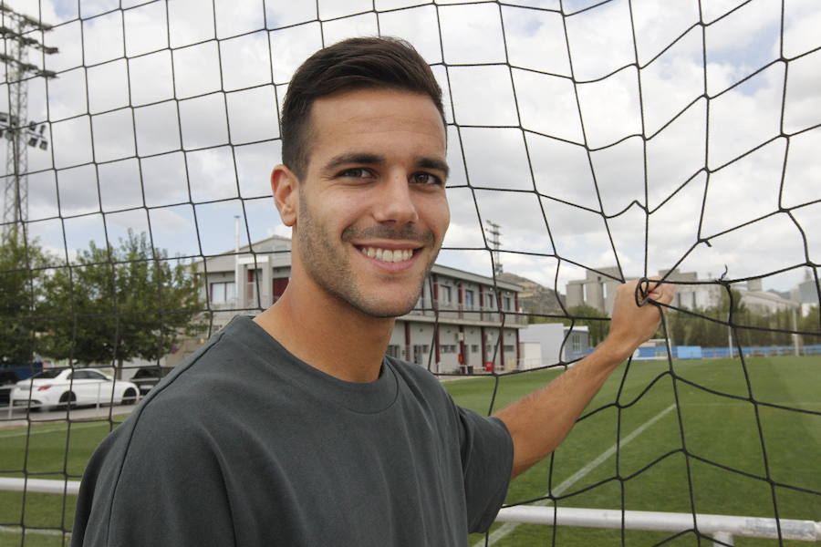 Róber Pier: «Estoy muy a gusto en el Levante UD, pero las situaciones hay que verlas año a año»