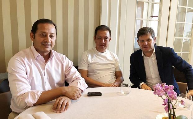 Cumbre de Murthy, Alemany y Peter Lim en Turín