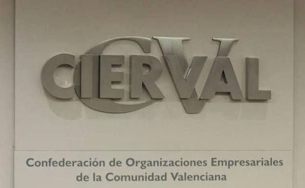 La CEV deberá reincorporar o indemnizar a cuatro trabajadoras despedidas por Cierval