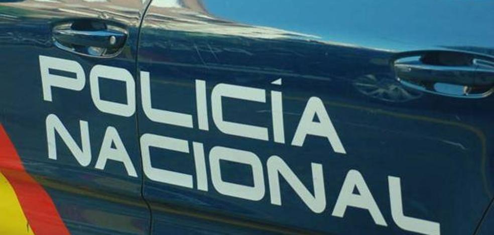 Agrede a su pareja embarazada de siete meses y a un vecino que intentó mediar porque no le dejaban conducir ebrio